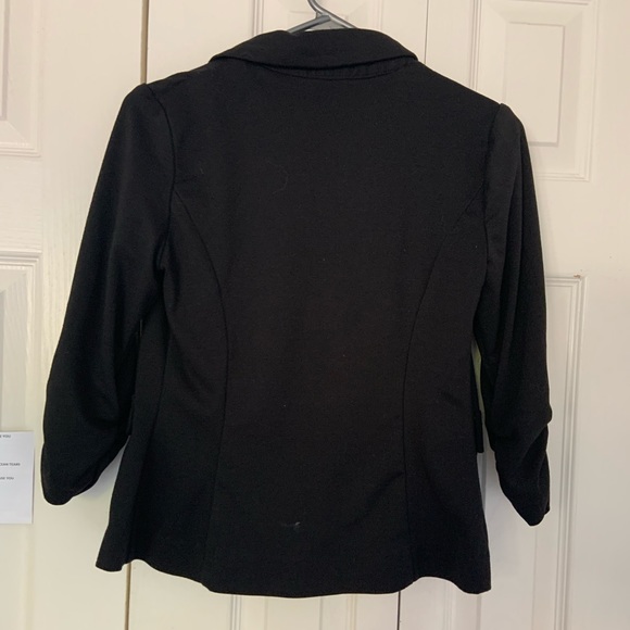 Black blazer - Picture 2 of 3